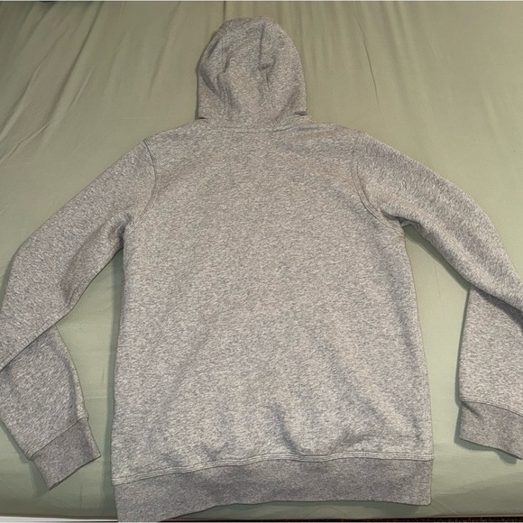 Nike Pull over - Picture 2 of 4